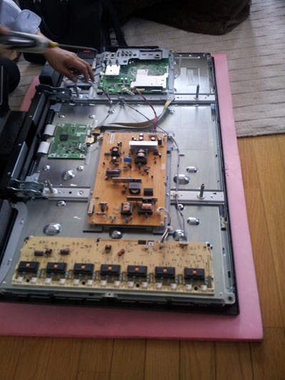 液晶テレビの中身