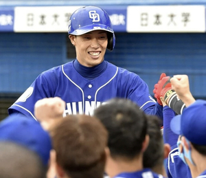 加藤翔平 移籍初打席初球弾! 加藤翔平 移籍初打席初球弾!