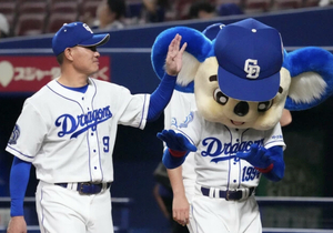 福留 球団最年長本塁打 福留 球団最年長本塁打