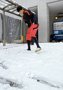又吉感激「こんな積雪見たの初めて」 又吉感激「こんな積雪見たの初めて」