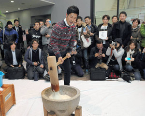 祖父江「3勝3セーブ33ホールド」の誓い 祖父江「3勝3セーブ33ホールド」の誓い