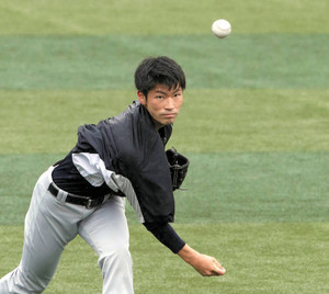 ドラフト2位・佐藤、きょうプロ初登板初先発 ドラフト2位・佐藤、きょうプロ初登板初先発