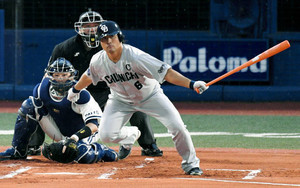 大島塁に出て、平田タイムリー 大島塁に出て、平田タイムリー