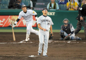 山井、抹消 リズム悪く3失点 山井、抹消 リズム悪く3失点