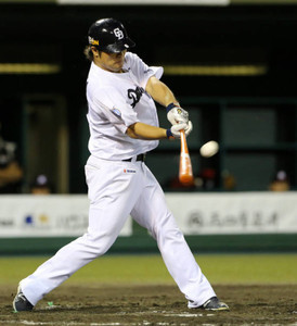 平田、反撃弾及ばず 平田、反撃弾及ばず