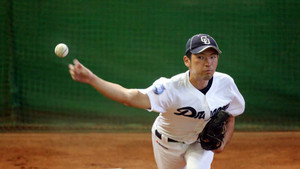 佐藤、宮崎で投げる 23日・日ハム戦で先発アピールへ 佐藤、宮崎で投げる 23日・日ハム戦で先発アピールへ