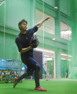 岩瀬、キャンプ「1軍」志願 岩瀬、キャンプ「1軍」志願