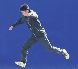 松井佑、年末年始も「バット振る」 松井佑、年末年始も「バット振る」