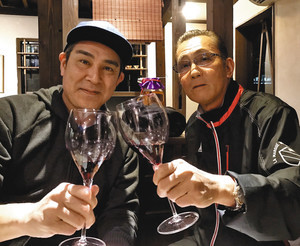 森監督、宇梶剛士さんと男竜トーク 北谷で対談 森監督、宇梶剛士さんと男竜トーク 北谷で対談
