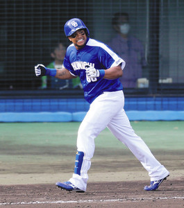 ビシ、3連敗の危機救った逆転3ラン ビシ、3連敗の危機救った逆転3ラン