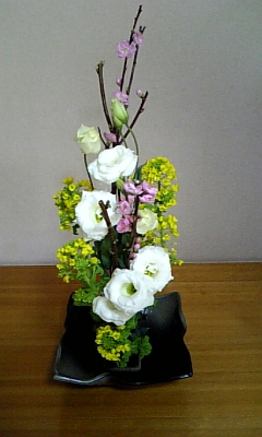 かみさんの生け花(~▽~@)♪♪♪