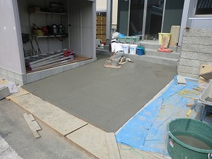 外構工事完成近づく 外構工事完成近づく