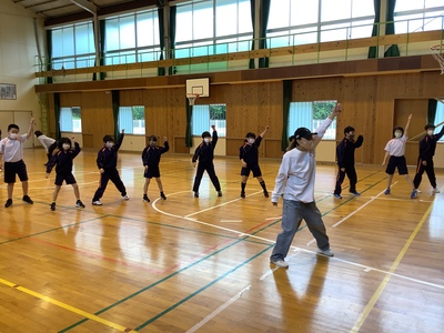 ダンス練習〜新たな動き〜 ダンス練習〜新たな動き〜