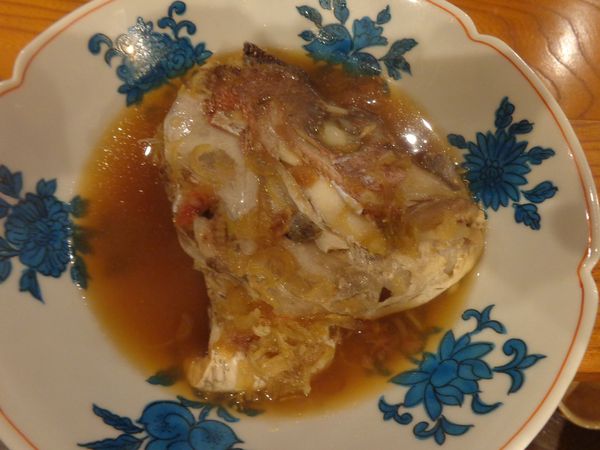 あっさりめの鯛のあら炊きです あっさりめの鯛のあら炊きです