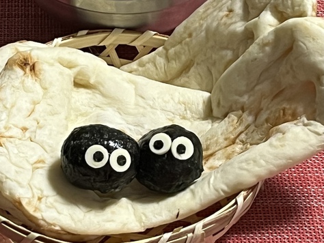カレーをナンで食べる カレーをナンで食べる