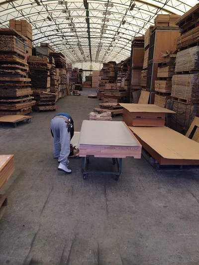 タモの教壇出荷準備完了！