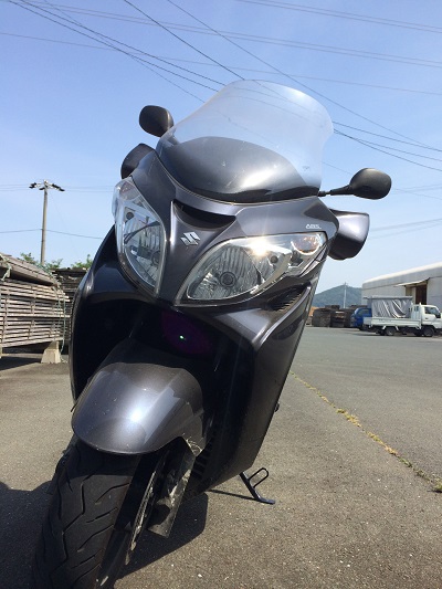 修理屋さんがバイクでやってきた！