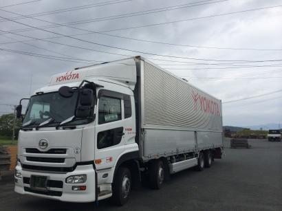大型トラック