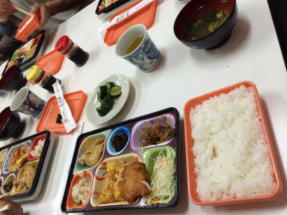 お昼のお弁当