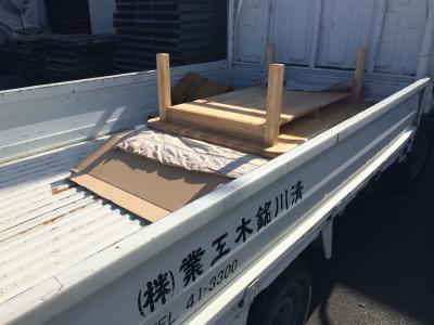 テーブルを納品してまいりました！