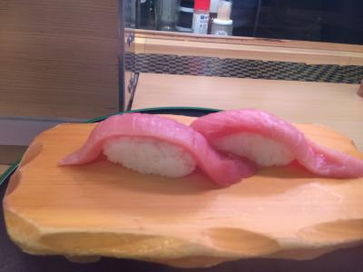 日本初の流れ鮨　魚がし鮨
