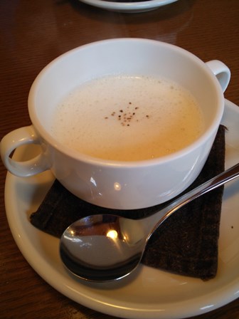 骨付きとりもも ハーブローストランチ グリル ヒネもス