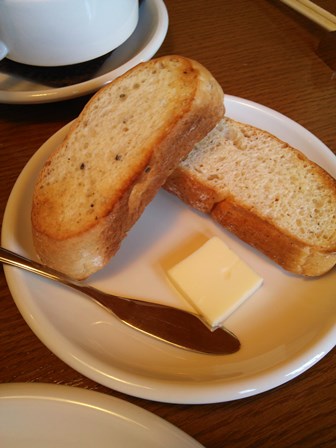 骨付きとりもも ハーブローストランチ グリル ヒネもス
