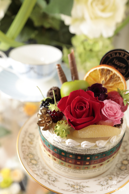 母の日ギフトのプリザーブドフラワーケーキを飾ってます 母の日ギフトのプリザーブドフラワーケーキを飾ってます