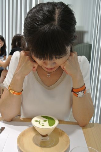 よ~じや