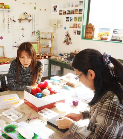 今日から「冬のぬくもりハンドメイド展」