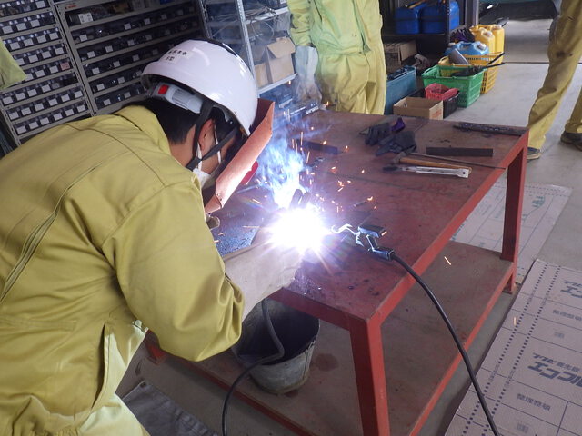 溶接実習（萩原）