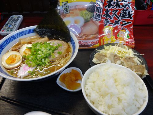 酔風居酒屋ｃｕｓｃｕｓ 林家木久蔵ラーメン