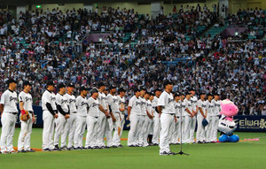 谷繁監督兼選手、ファンに謝罪「申し訳ない」