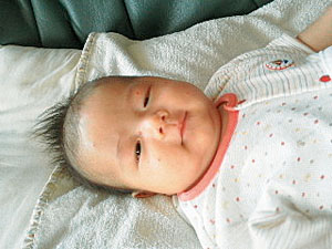 逆立ち産毛ちゃん♪