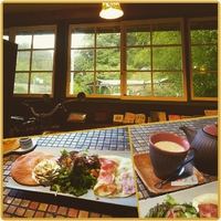 雨の日はお気に入りのカフェで