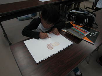 10/16　田原教室～黒、白、茶だけを使った秋の絵～
