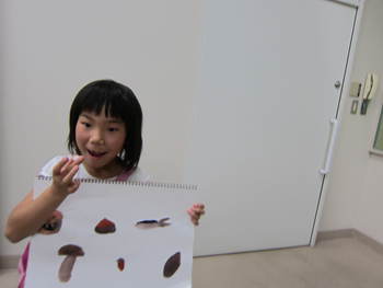 10/16　田原教室～黒、白、茶だけを使った秋の絵～