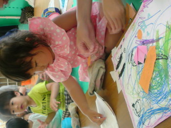 7月　［２・３歳専門講座］びりびり貼り絵