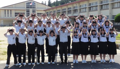 鳳来中学校 今日も３年生のクラス写真撮影