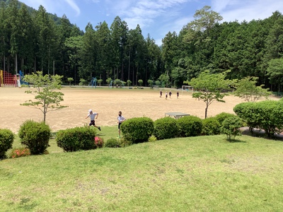 元気に外遊び