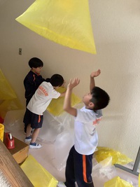 ふわふわ空気　つんでつなげて
