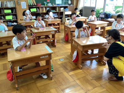 健康講座「歯みがき指導」1・2年生