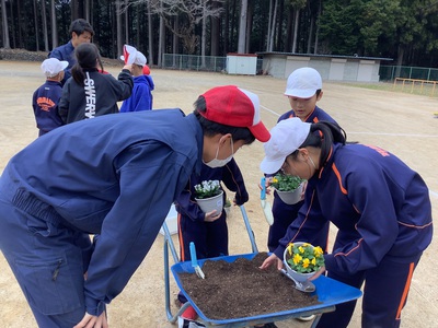 新城有教館高校のお兄さんお姉さんと
