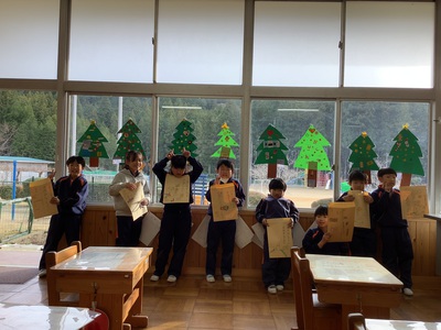クリスマスツリーを作りました