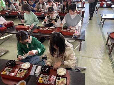 朝食