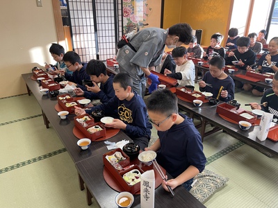朝食