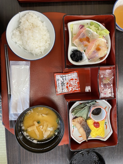 朝食