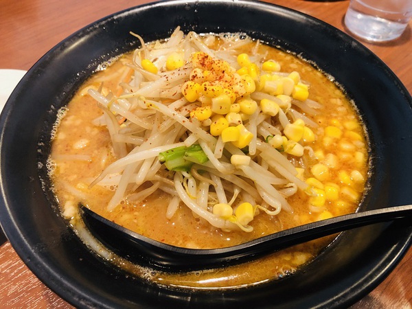 中野市（長野）　らぅめん　助屋　さん　で　　ラーメン　　☆