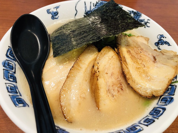 中野市（長野）　らぅめん　助屋　さん　で　　ラーメン　　☆