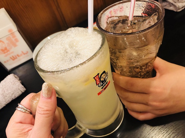 新宿（東京都）　　世界の山ちゃん　　で　　乾杯　☆